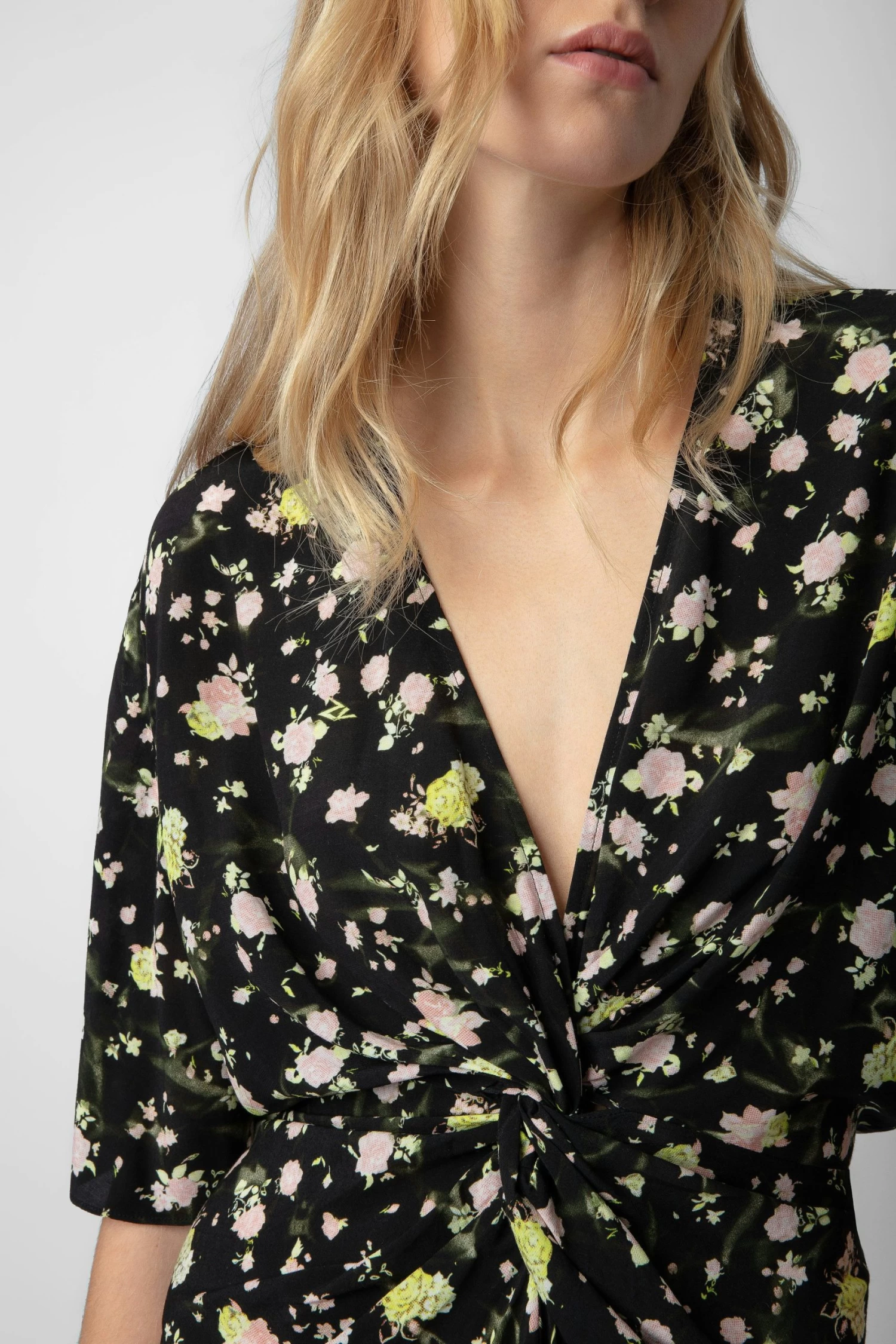 Zadig & Voltaire Rozom Soft Crinkle Roses Dress Black 5 Zadig & Voltaire Rozom Soft Crinkle Roses Dress Black - Image 3