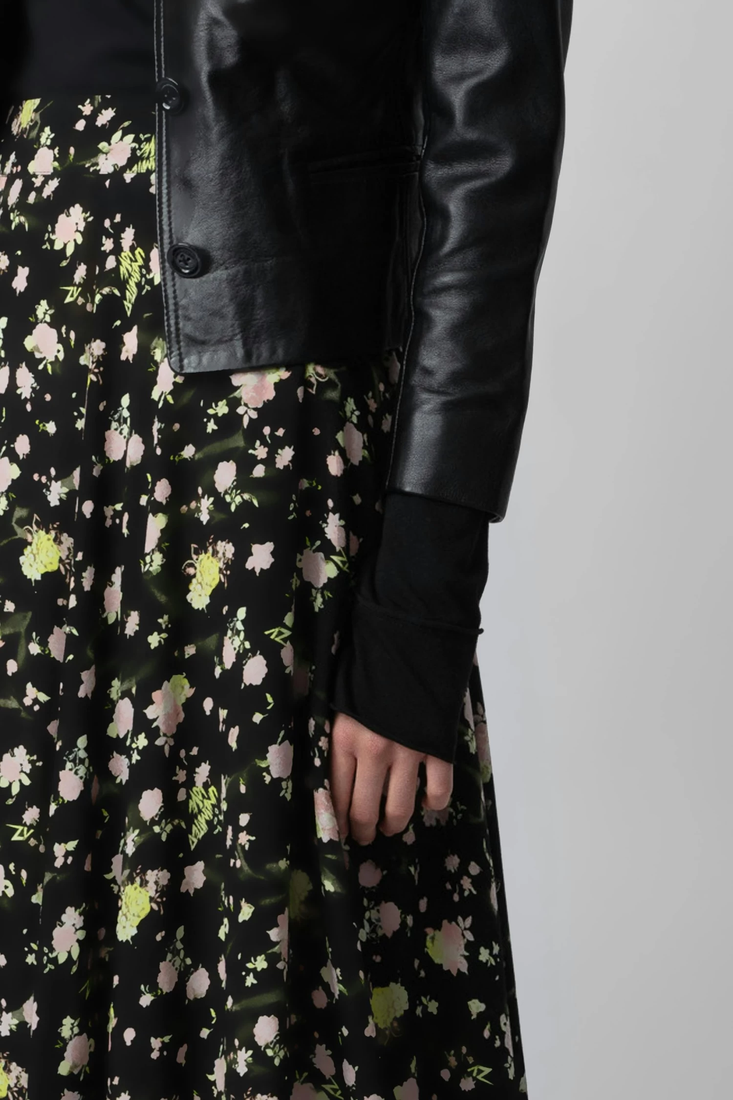 Zadig & Voltaire Joyo Soft Crinkle Roses Skirt Black 6 Zadig & Voltaire Joyo Soft Crinkle Roses Skirt Black - Image 4
